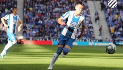  狼队黄喜灿造点打破进球荒僵局  