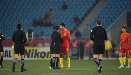  达姆施塔特中场失控，失误连连葬送好局  