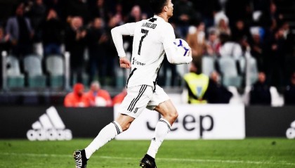  雷恩定位球战术显神威，高空轰炸奠定胜局基础