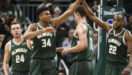  字母哥狂砍五十分雄鹿击溃热火稳居首